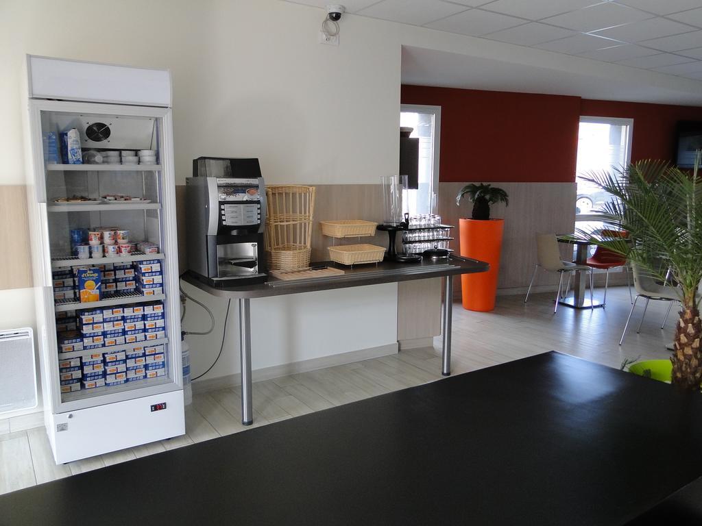 The Originals Access, Hotel Cholet Gare Екстериор снимка