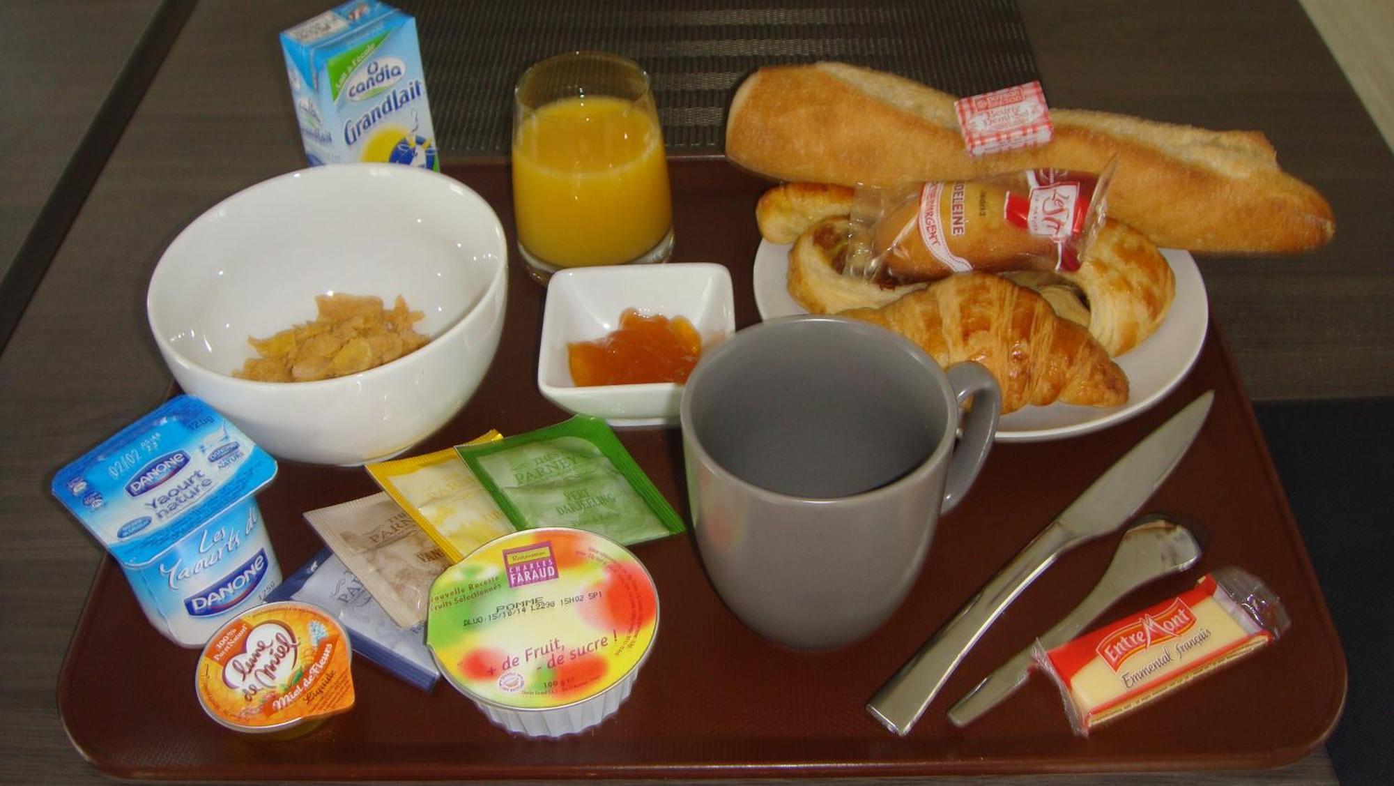 The Originals Access, Hotel Cholet Gare Екстериор снимка